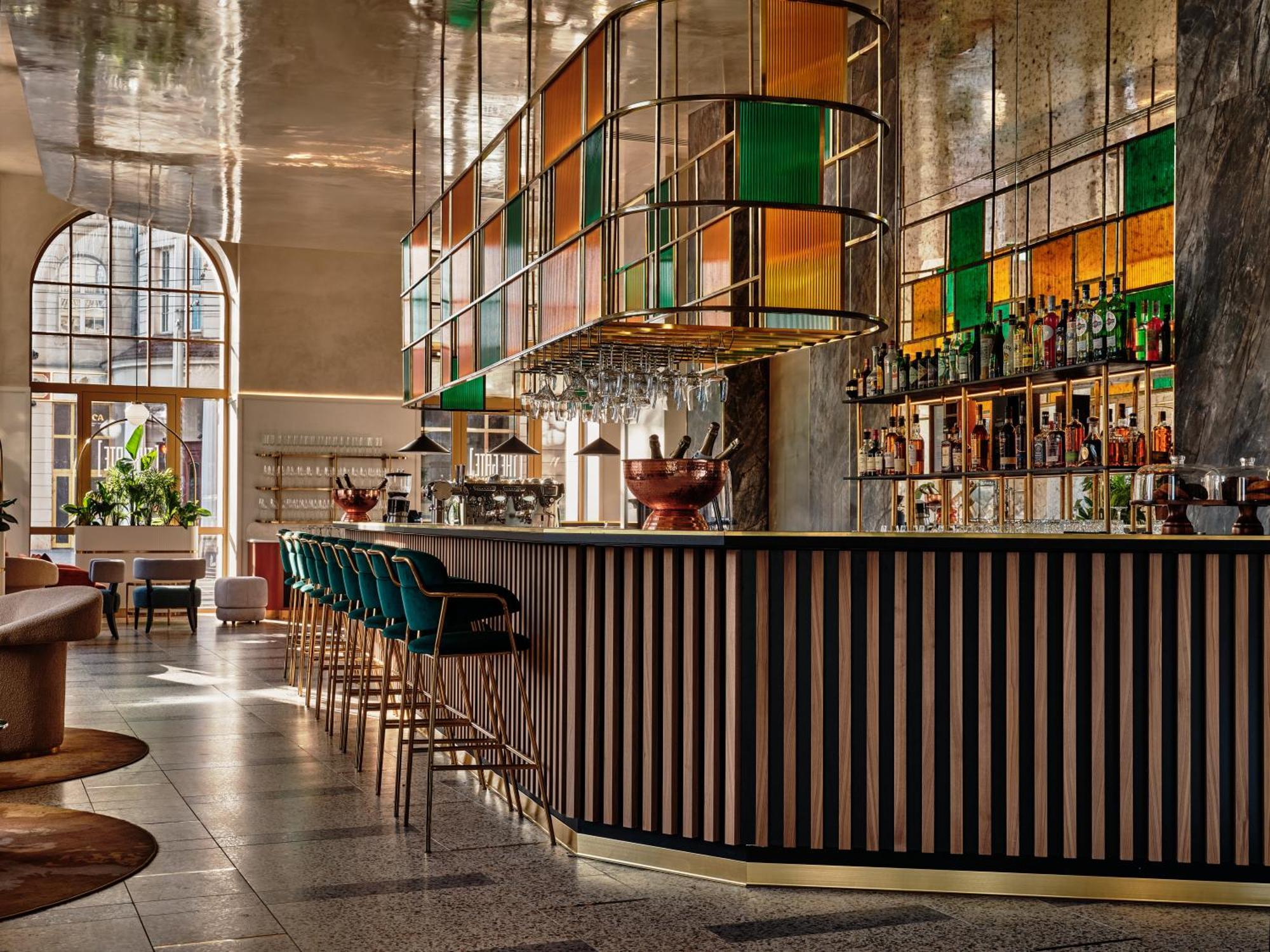 Hotel Moevenpick Grand 4*