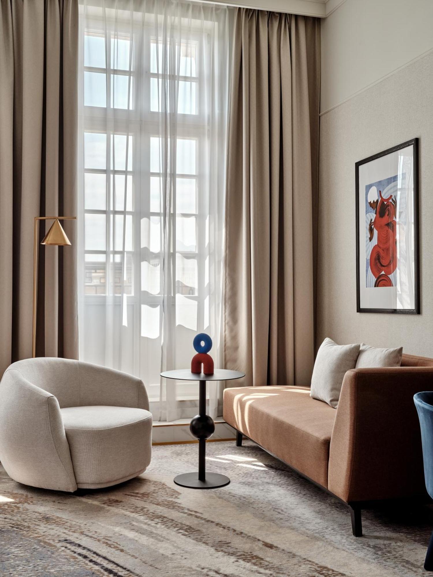 Hotel Moevenpick Grand 4*