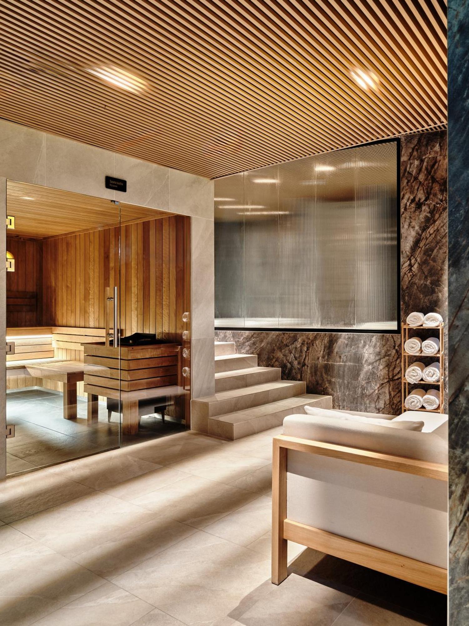 Hotel Moevenpick Grand